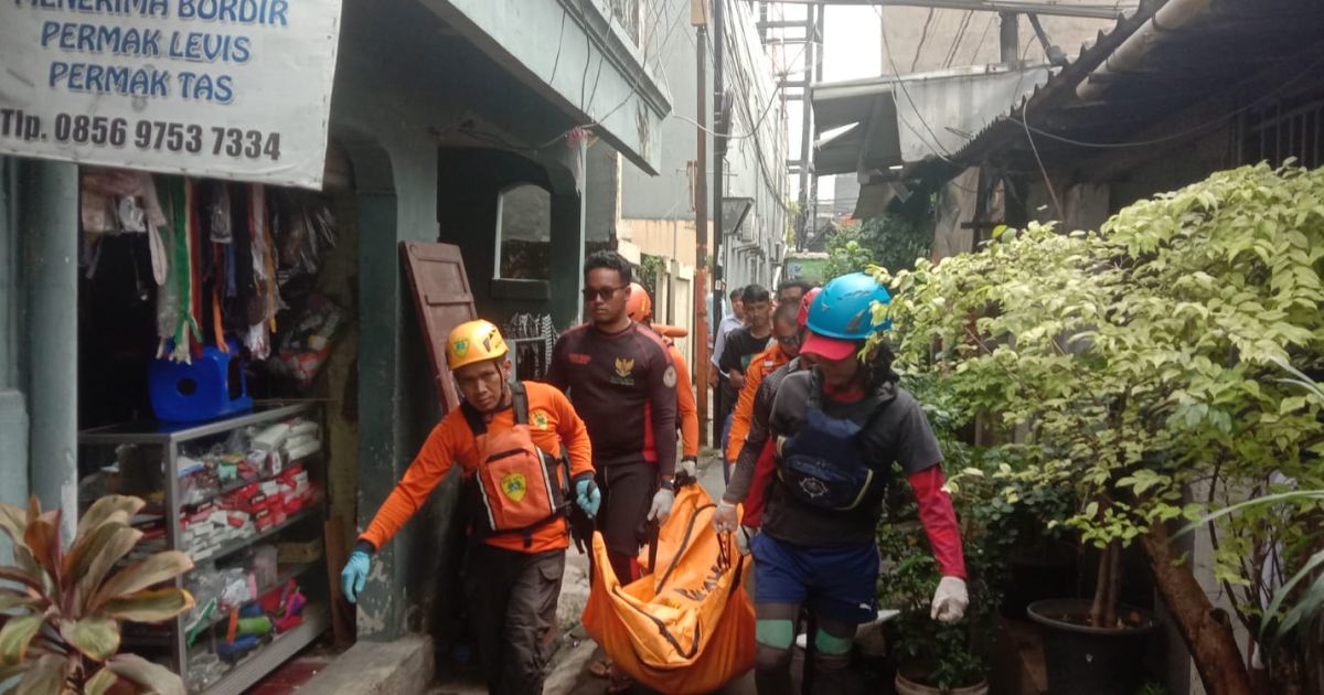 Terseret Arus Saat Berenang di Ciliwung, Pemuda Ditemukan Tak Bernyawa